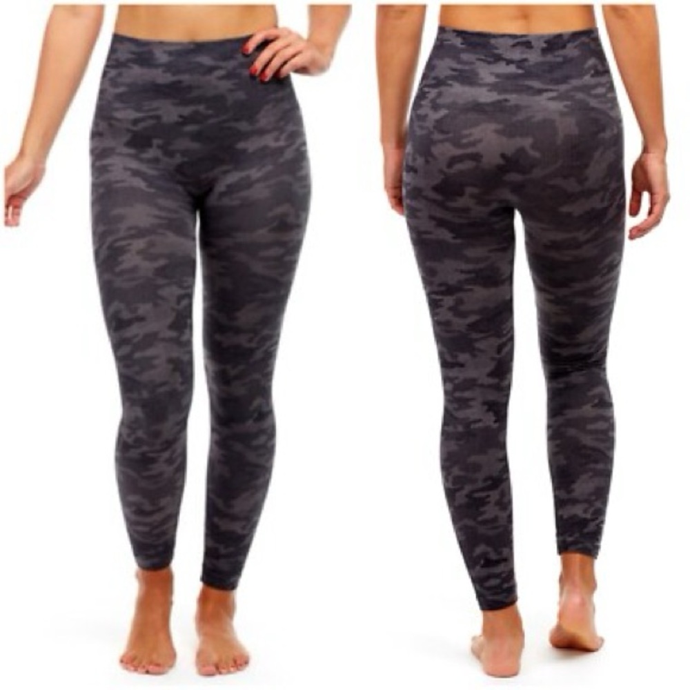 Spanx Look At Me Now Seamless Gray Camo Shaping Leggings, size L
